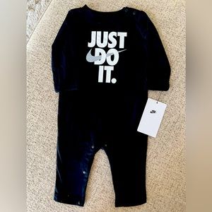 NWT NIKE infant boys onsie